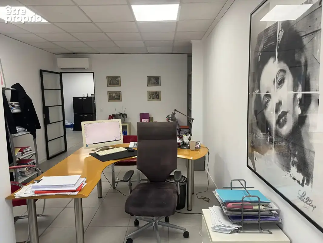 Bureaux 108m² eguilles - parking 275 000 - photo 6