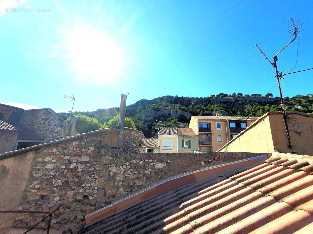 Vue sur la colline st Jacques - Appartement à CAVAILLON