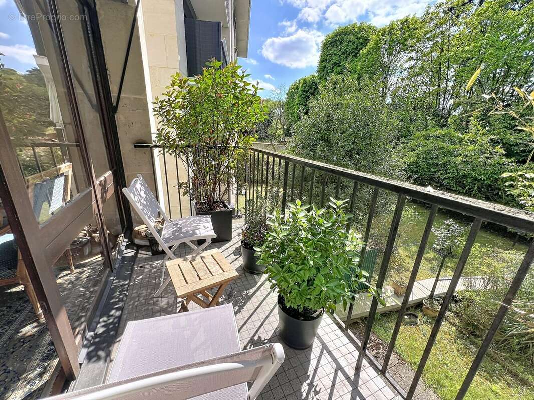 Appartement à VILLE-D'AVRAY