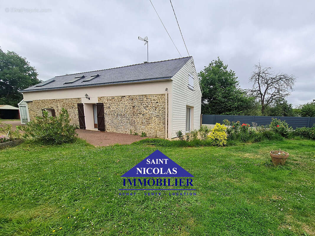 Maison à SAINT-AUBIN-DES-CHATEAUX