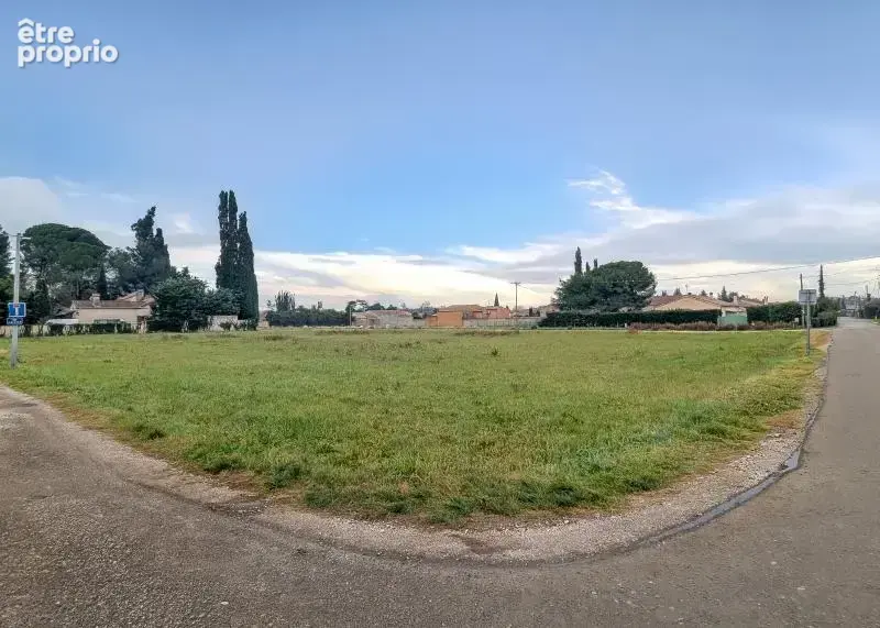 Terrain à SORGUES