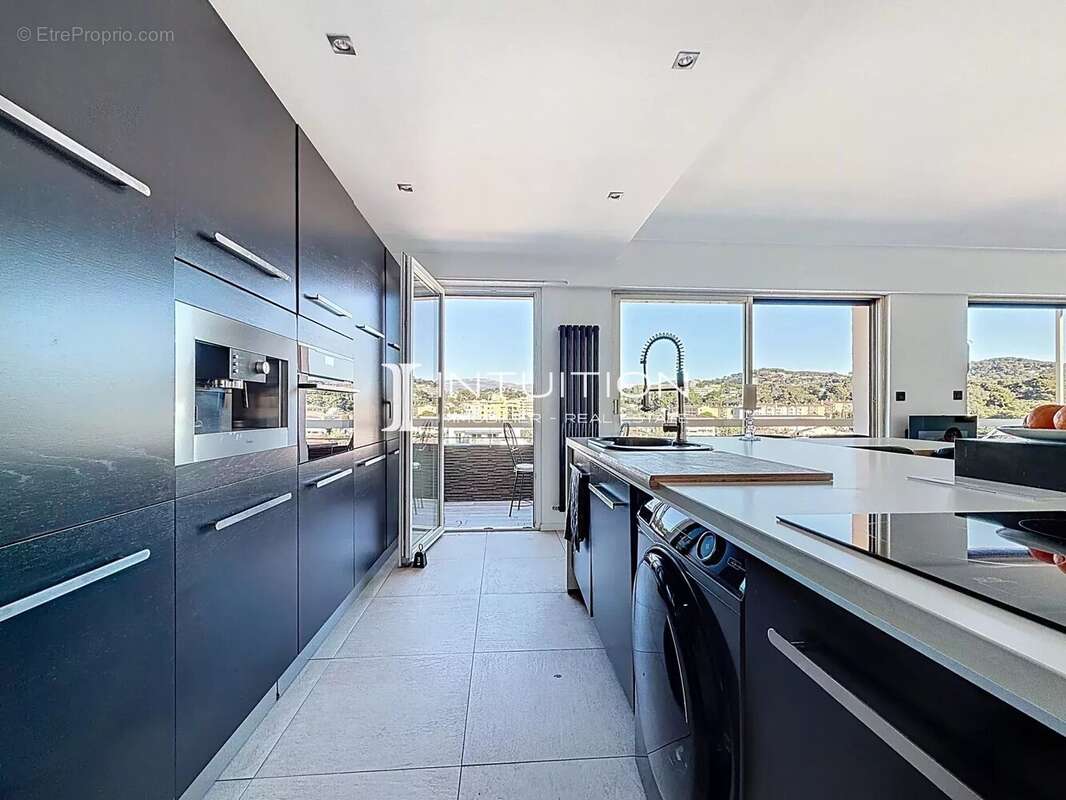 Appartement à LE CANNET