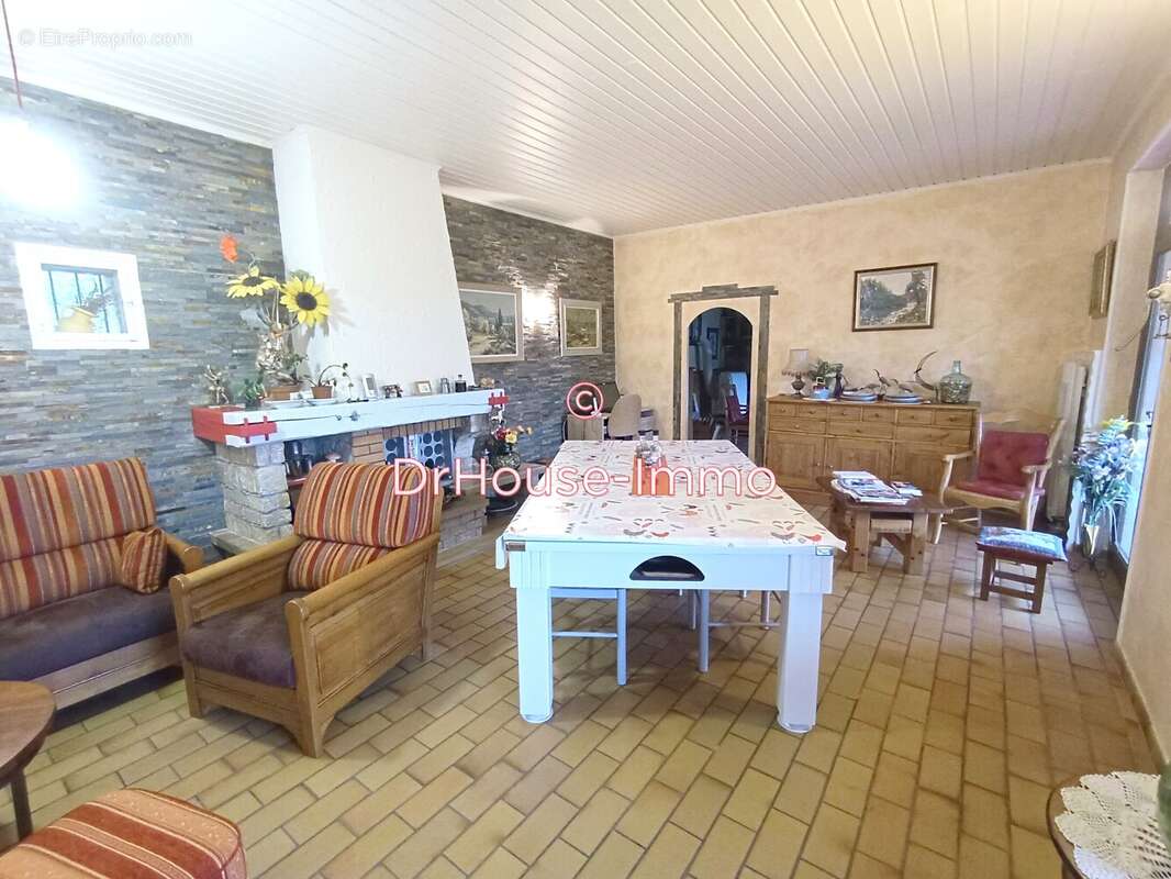 Maison à SAINT-JUST-DE-CLAIX