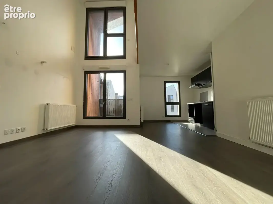 Bordeaux Bassins à flot - Appartement duplex 2 pièces (possibilité 3) de 48 m² avec balcon et place de parking - photo 3