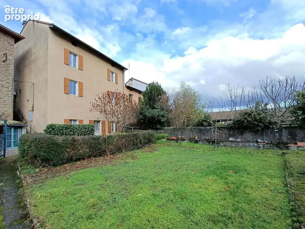 Maison 7 pièces 130 m² · à Lamastre · 130 m² · 159 000 €