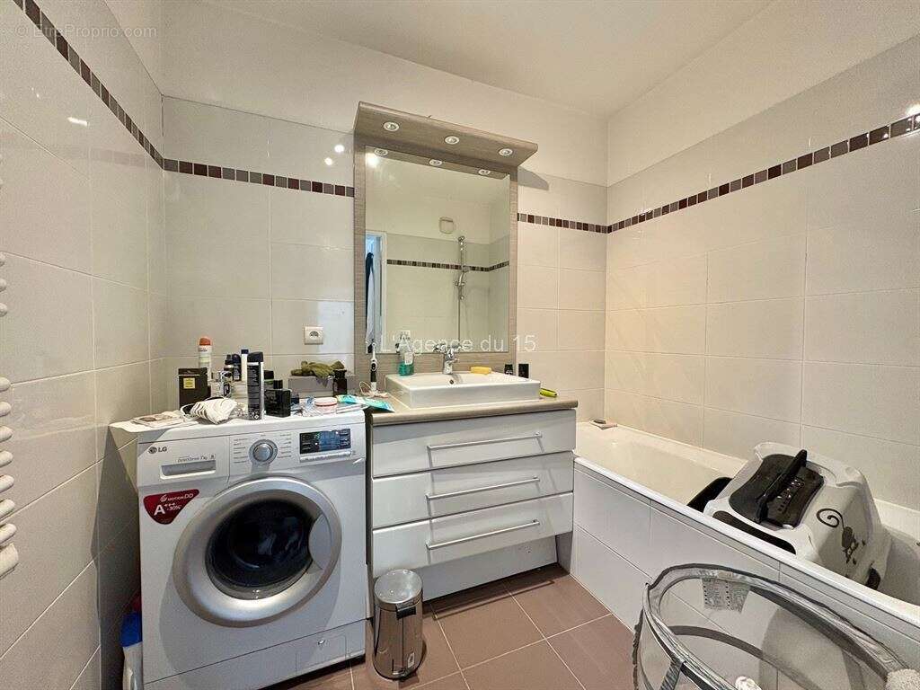 Appartement à ISSY-LES-MOULINEAUX