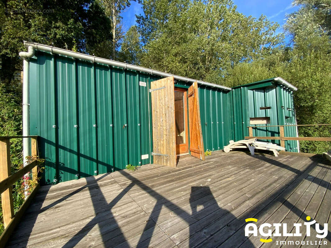 Terrain à MILLONFOSSE