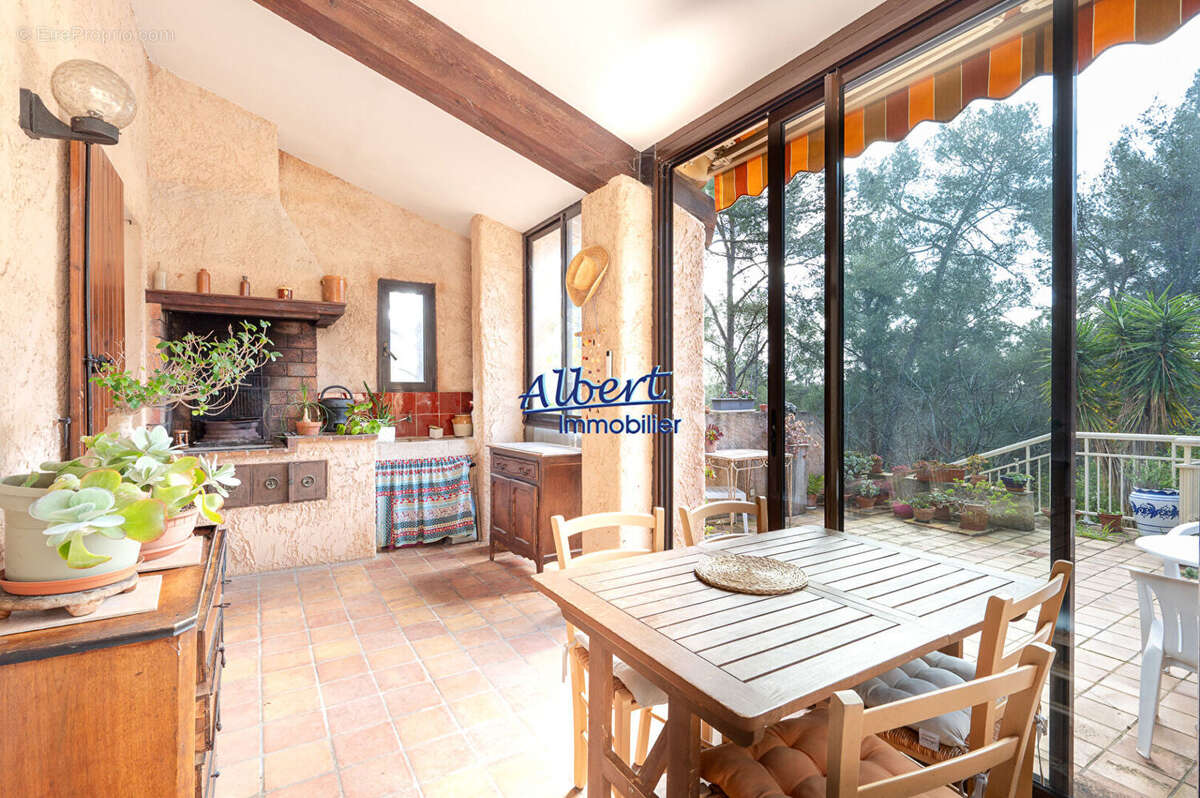 Maison Sanary Sur Mer 126 m2 - photo 3