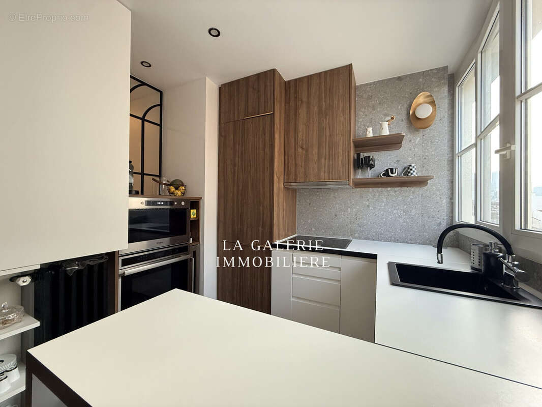 Appartement à COURBEVOIE
