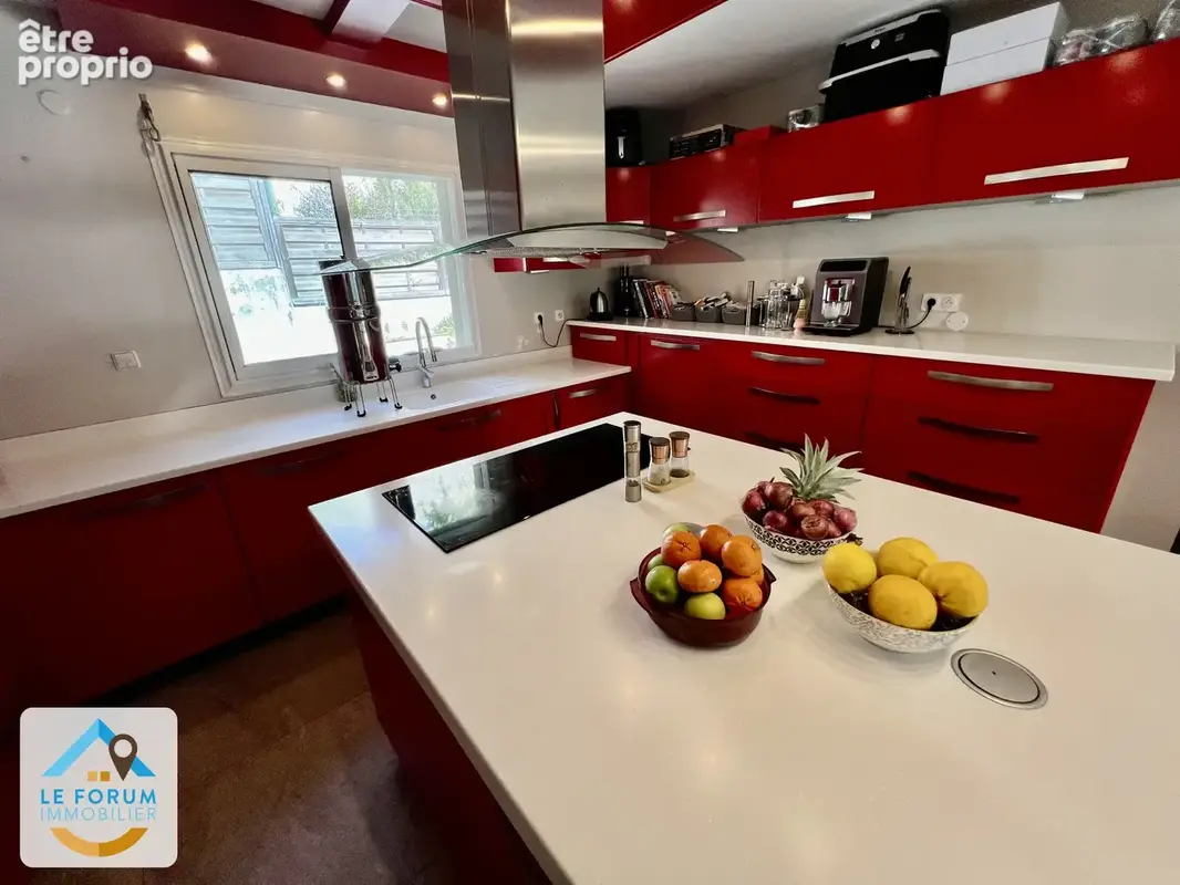 Saint pierre 97410 - villa f6 fonctionnelle - beaux volumes - piscine - secteur residentiel - facile d'acces - photo 2