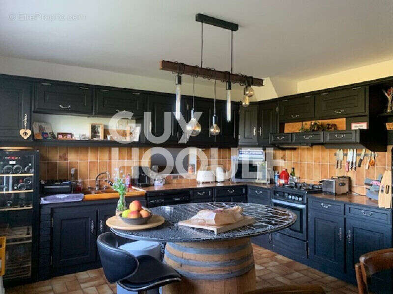 Maison à MONTSAUCHE-LES-SETTONS