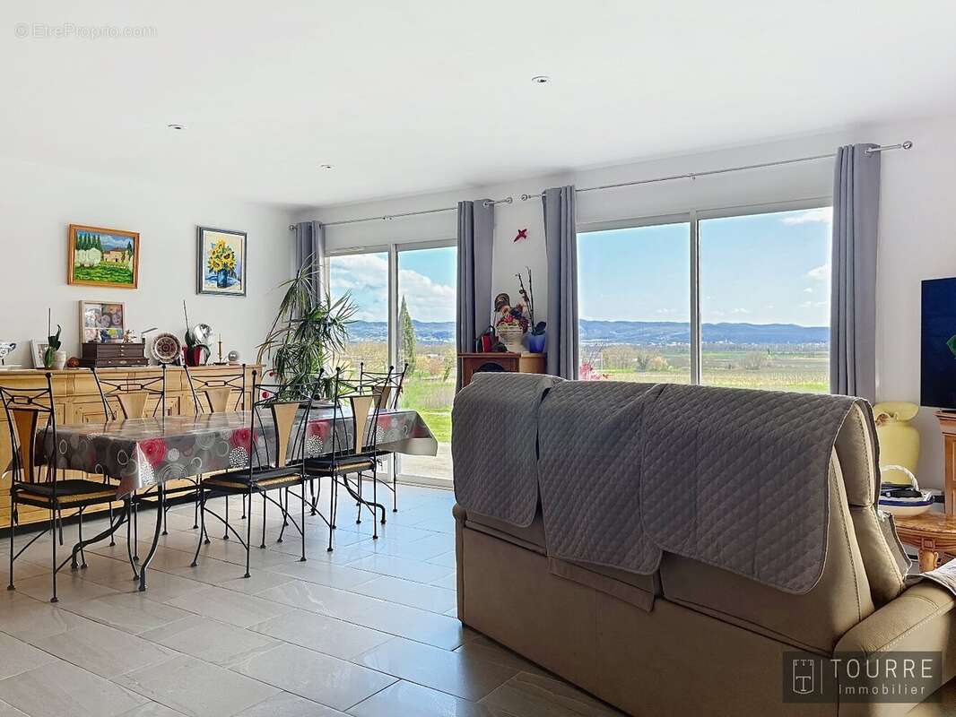 Maison à BERRIAS-ET-CASTELJAU