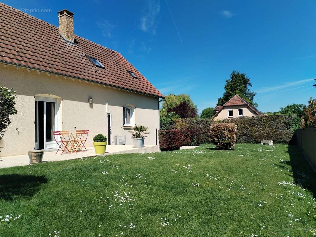 Maison à LA RIVIERE-DE-CORPS