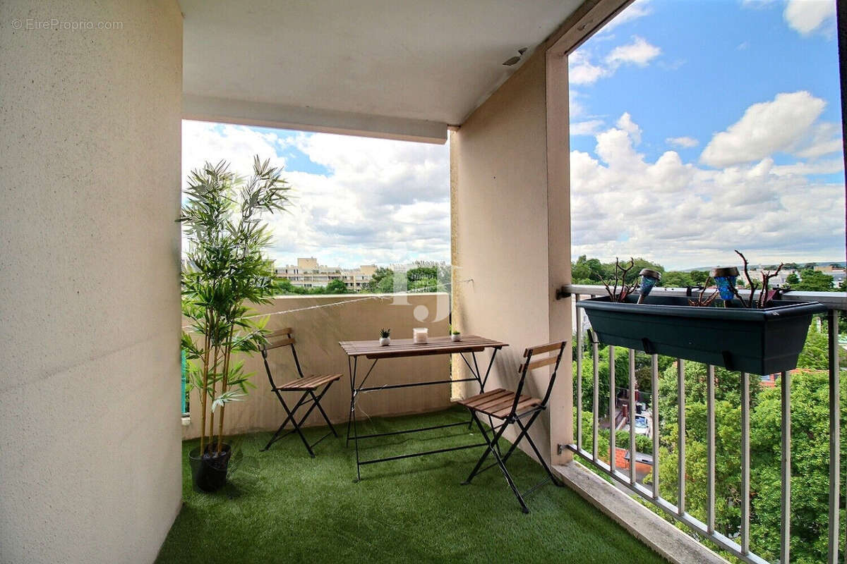 4 pièces lumineux AVEC GRAND BALCON - photo 8