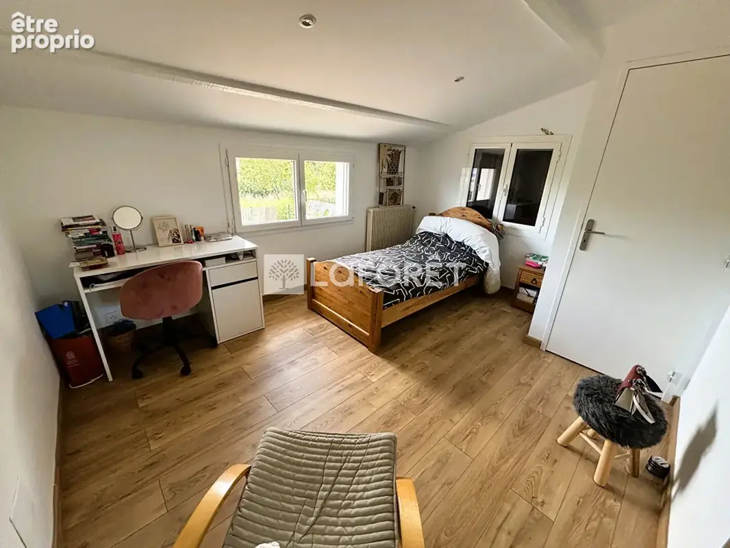 Maison Saint Laurent Du Var 5 pièce(s) 114 m2 - photo 13