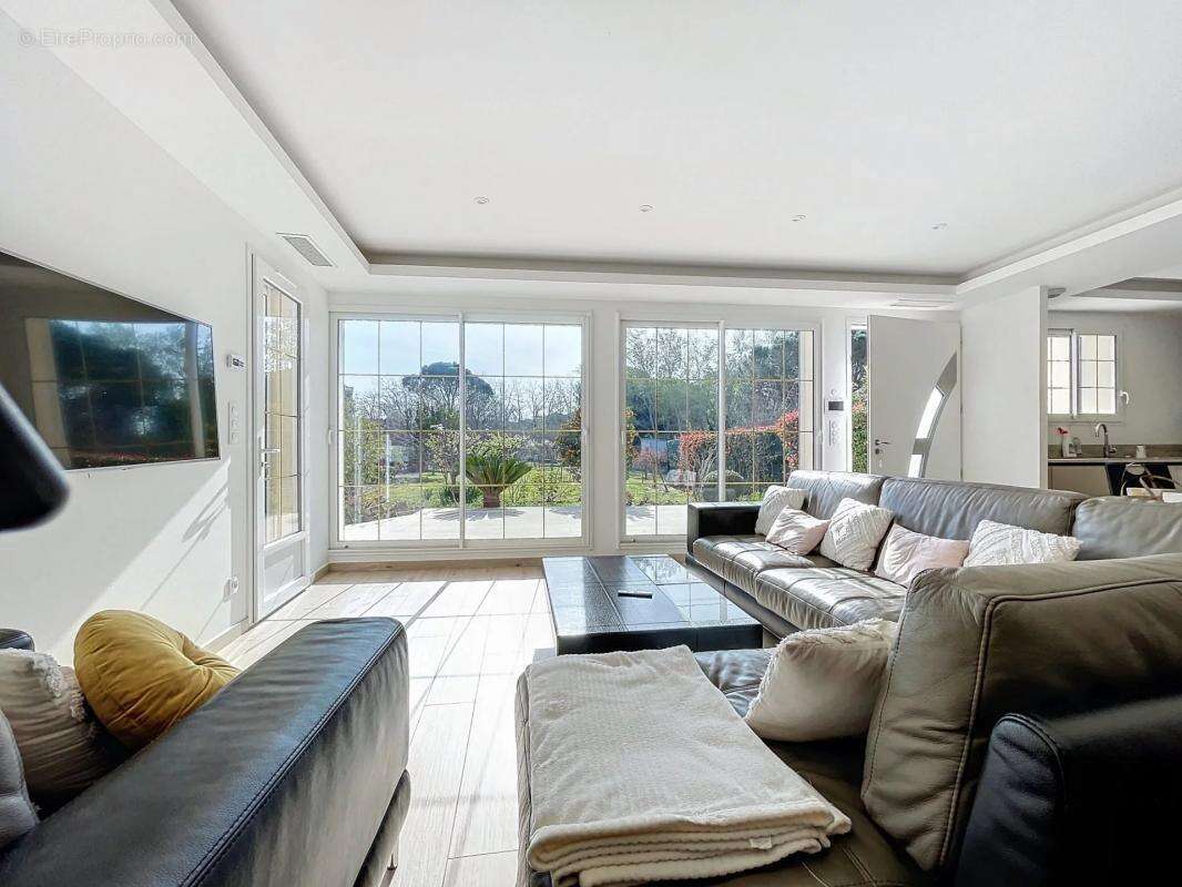 Maison à PUGET-SUR-ARGENS