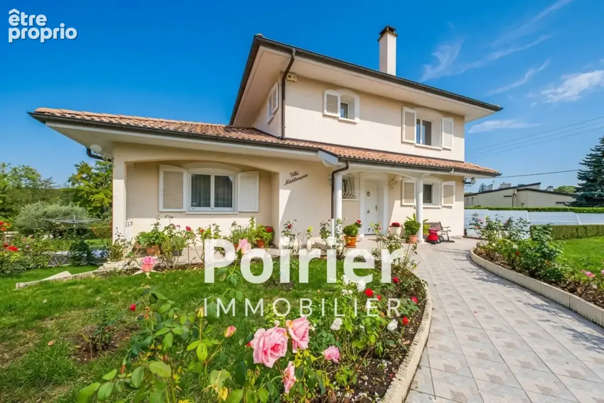 Environnement privilégié, beaux volumes et potentiel de construction ! - photo 2