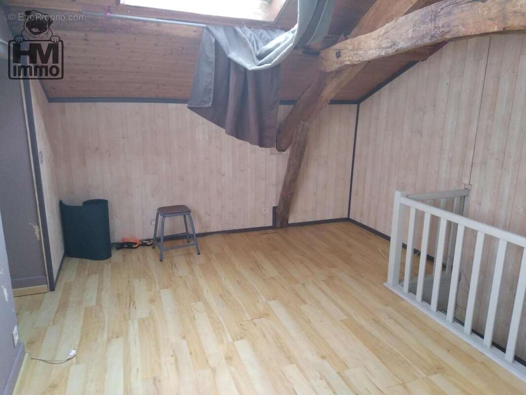 Maison à SAINT-LEONARD-DE-NOBLAT