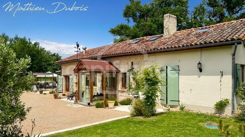 Maison à ECHOURGNAC