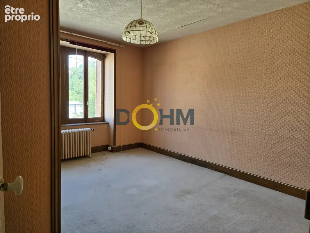 Ensemble immobilier avec une maison habitation a renover + un garage 70 m2 - photo 11