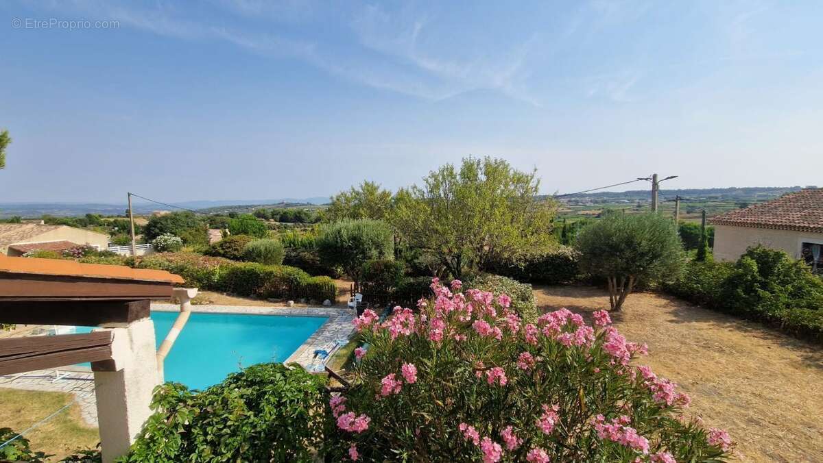 Maison avec garage et piscine - photo 8