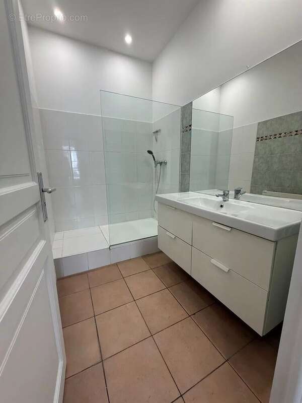 Appartement à PARIS-3E
