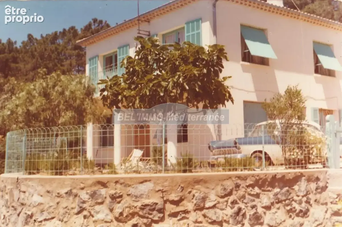 Photo Maison à Cavalaire-Sur-Mer au prix de 829 500€