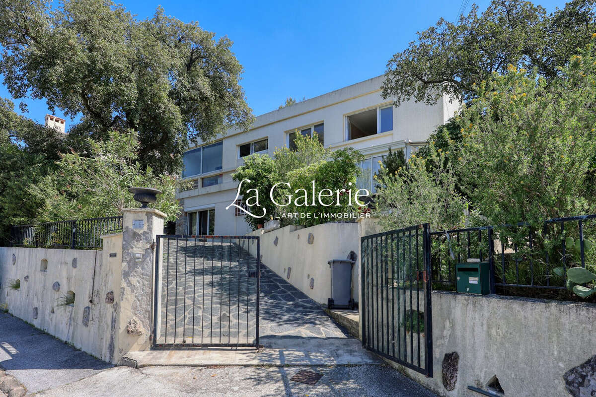 Maison à HYERES