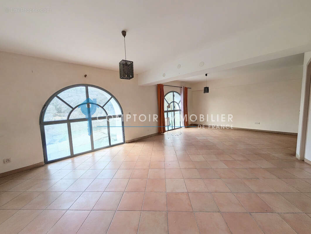 Appartement à LAROQUE