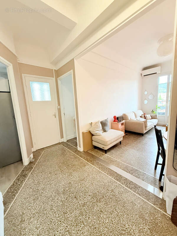 Appartement à LE CANNET