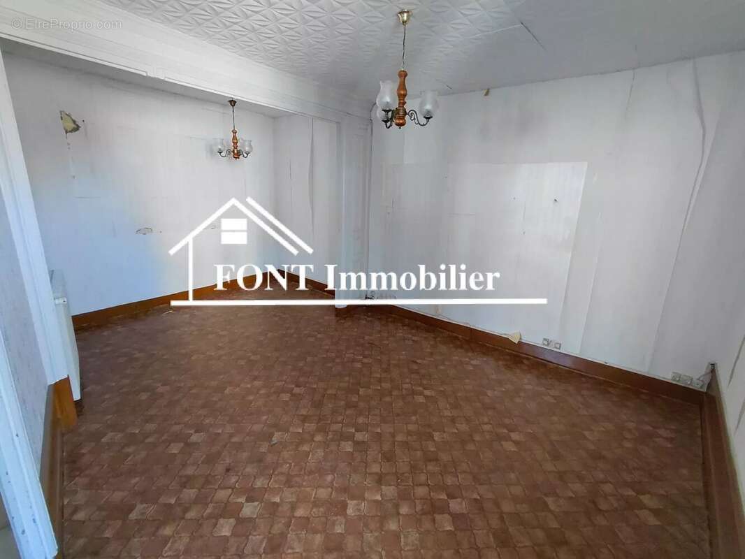 Maison à SAINT-MARTIN-LA-PLAINE