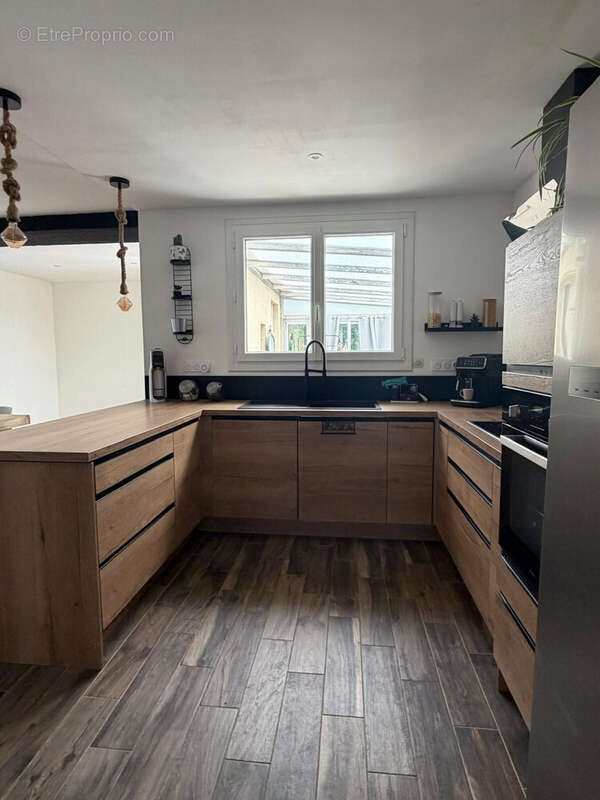 Maison 126 m² à Rochefort  - photo 2