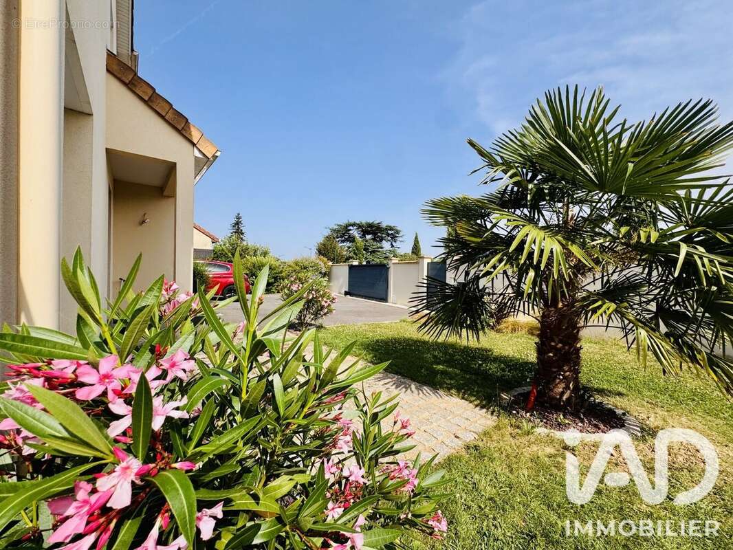 Photo 3 - Maison à MEZIERES-SUR-SEINE