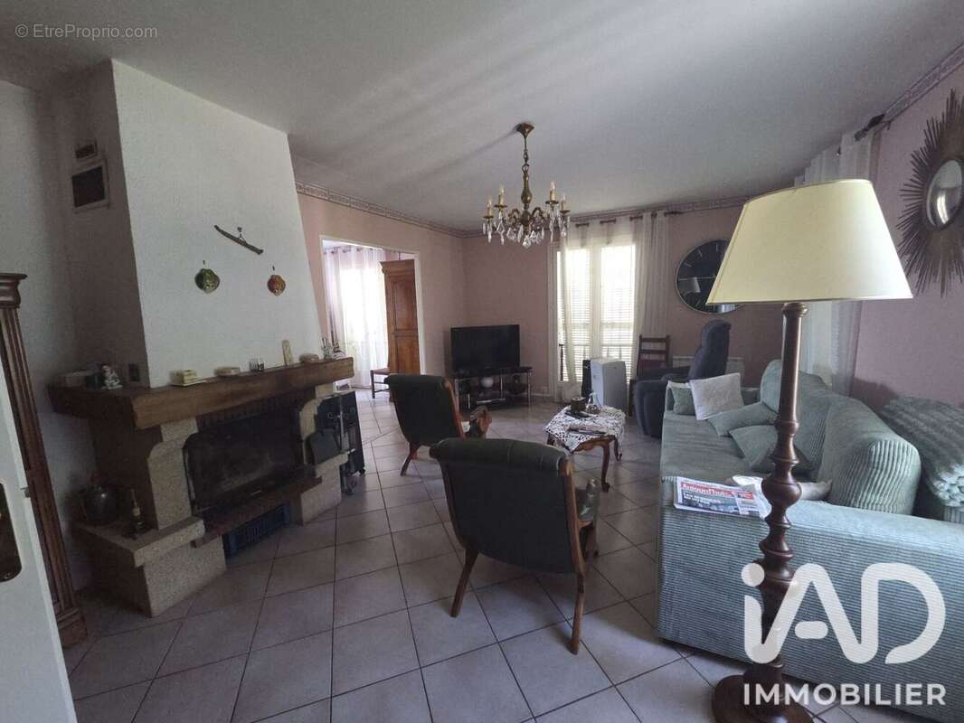 Photo 5