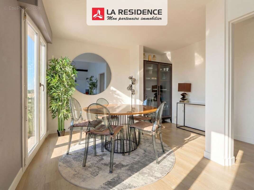 Appartement à BEAUCHAMP