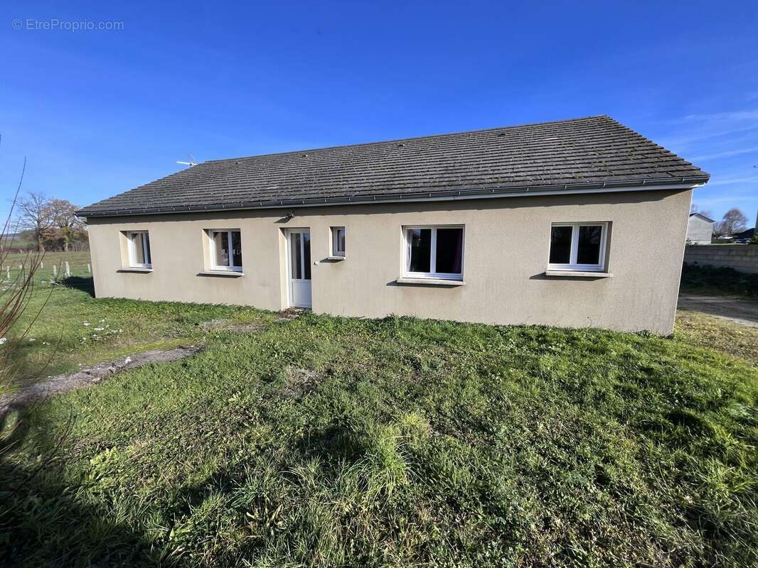 Maison 2 - Maison à CHAMPAGNAC