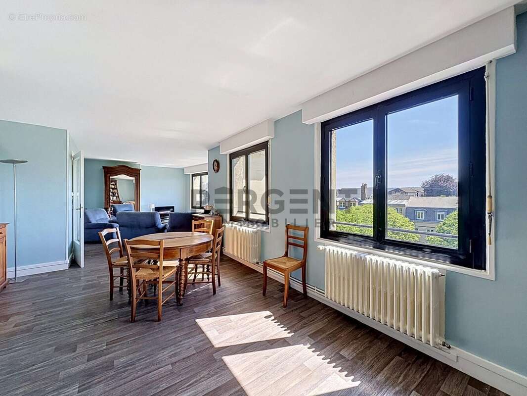 Appartement à CHARLEVILLE-MEZIERES