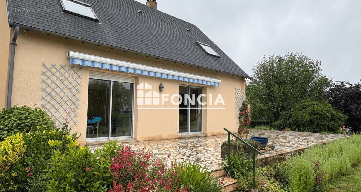 Maison à VIVOIN