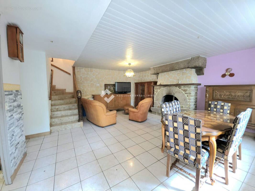 Maison à PLEMY