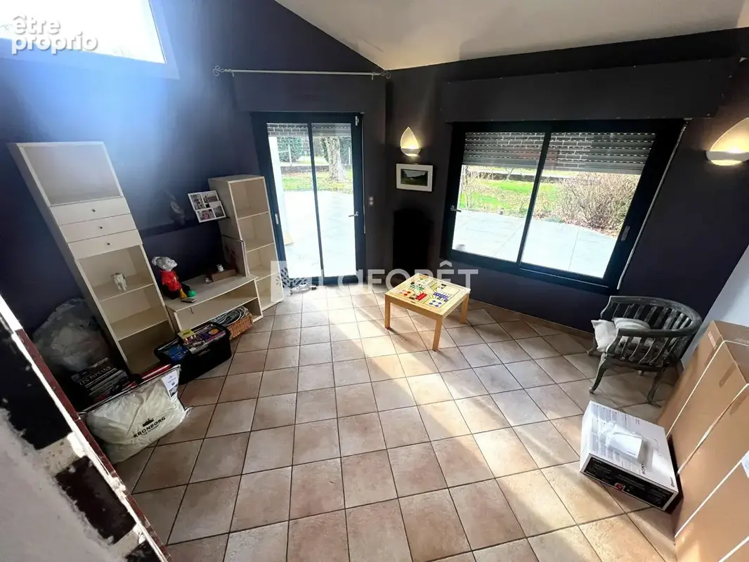 Trenal · Maison familiale 278 m² · Piscine couverte · Terrain 2 000 m² · DPE C - photo 8