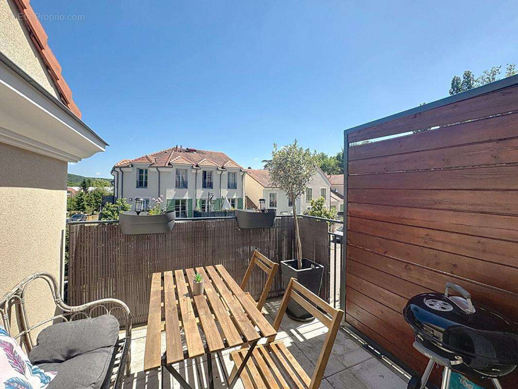 Appartement à BIEVRES