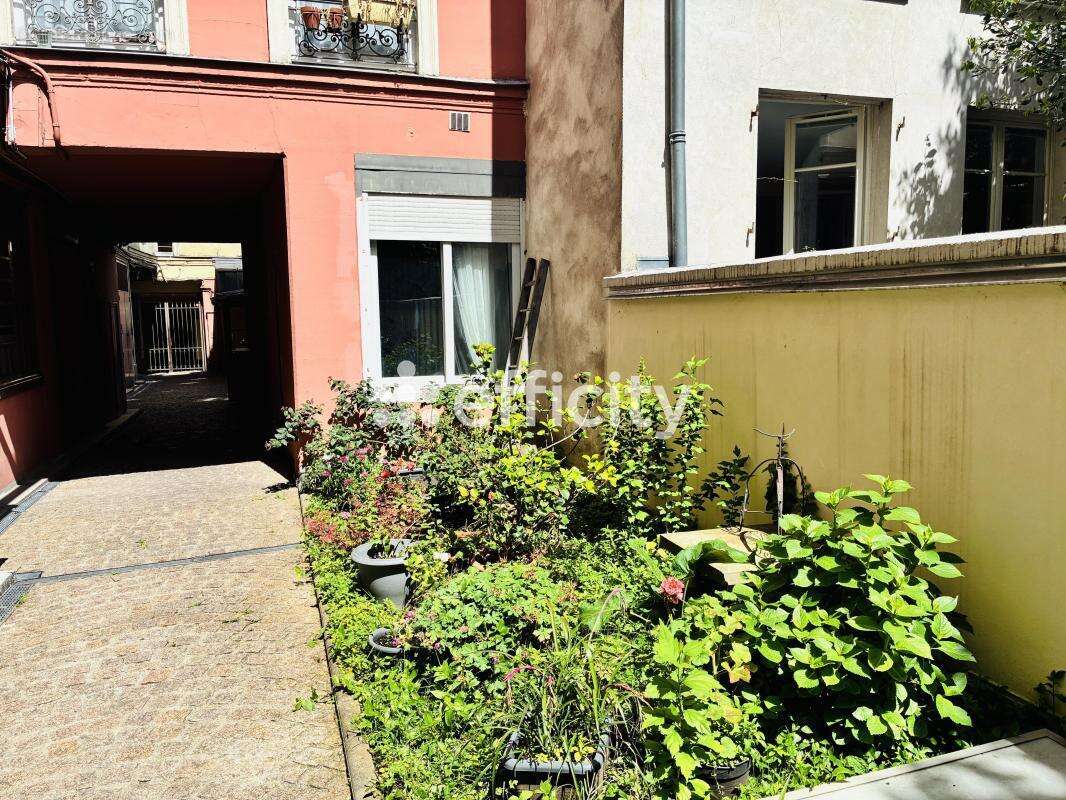 Appartement à PARIS-11E