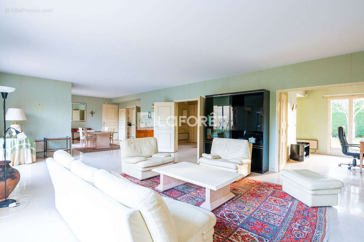 Maison à LOUVECIENNES