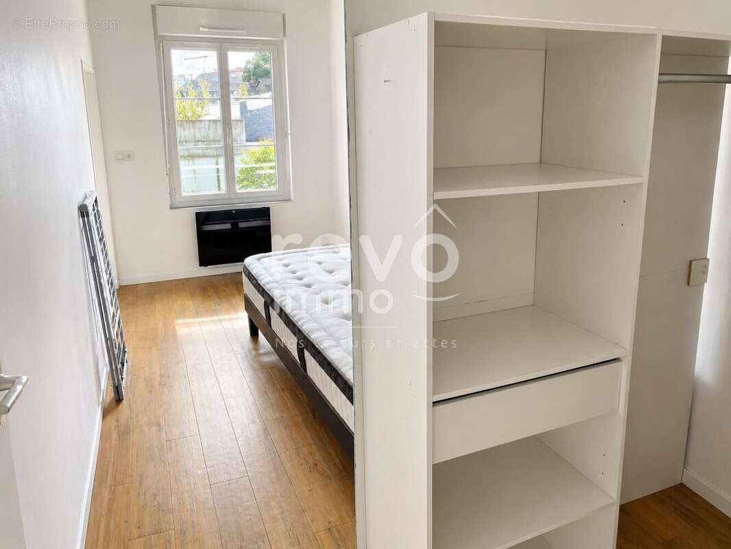 Angers centre ville, T2 meublé de 43 m²  Loué 950 /mois  Bail jusqu'en 2027  Rentabilité 5,3 % - photo 3
