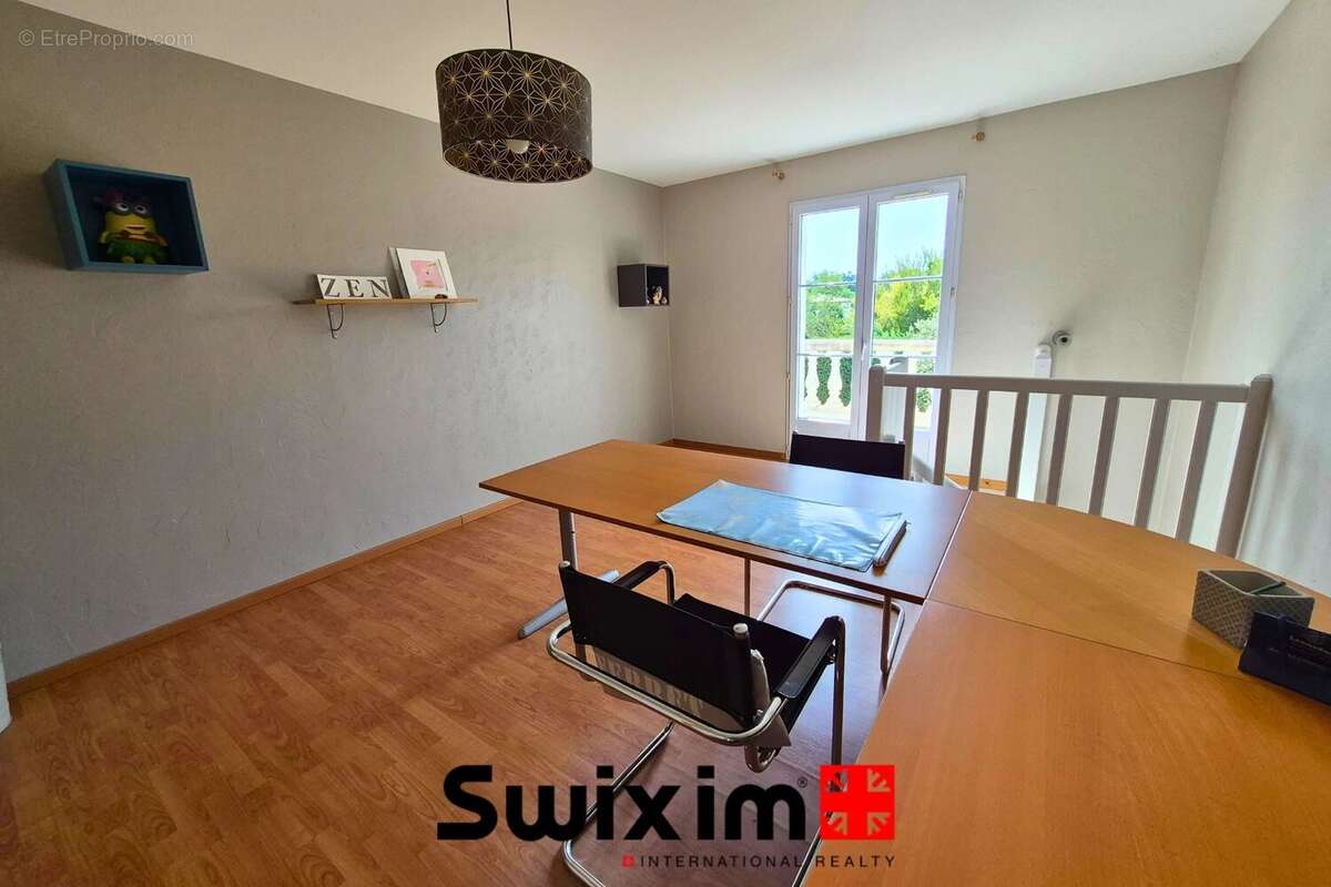 Propriété de 7 piéces avec un appartement de type T3. - photo 11