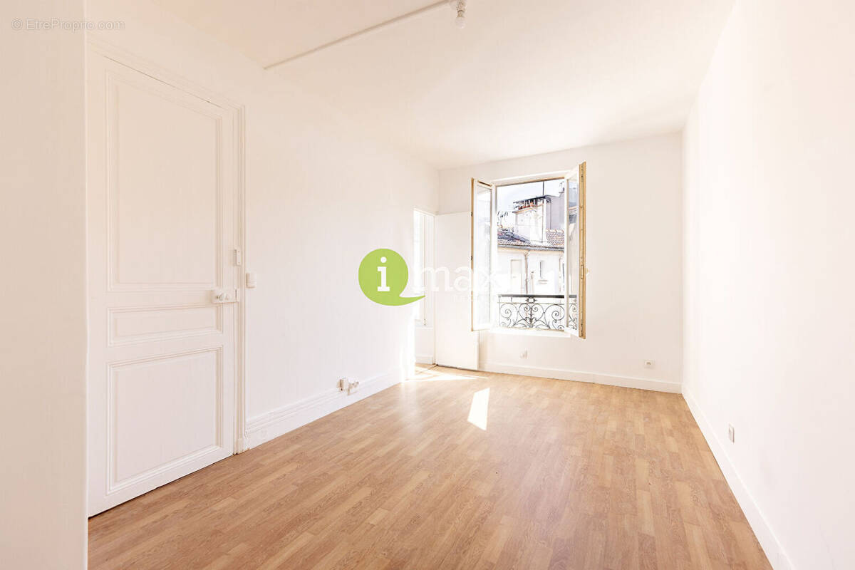Appartement à CLICHY
