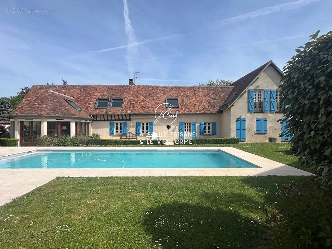 Maison à HOUDAN