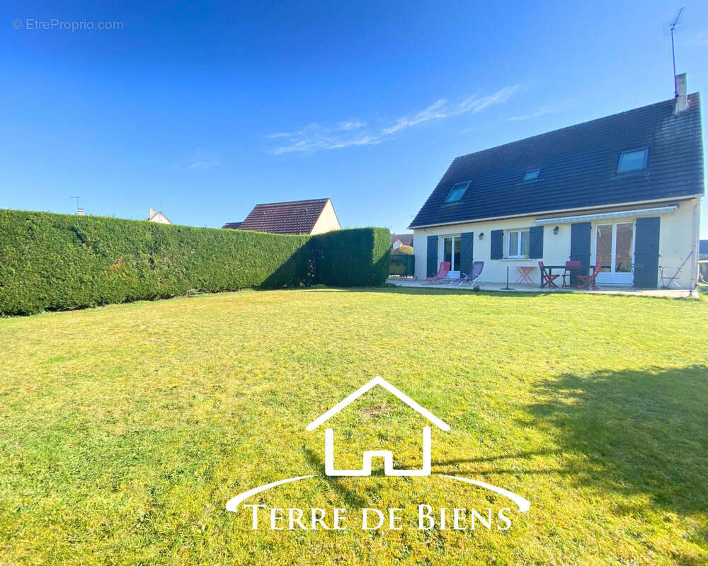 Maison à VIC-SUR-AISNE