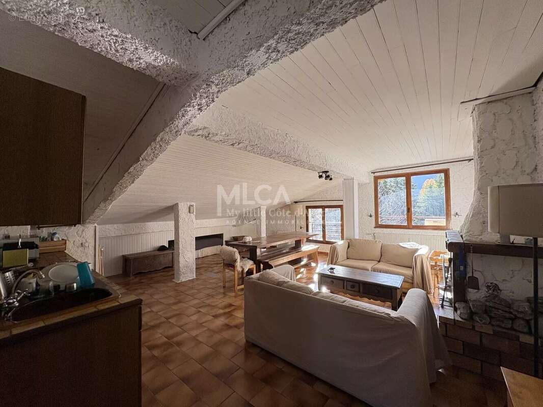 Appartement à SAINT-ETIENNE-DE-TINEE