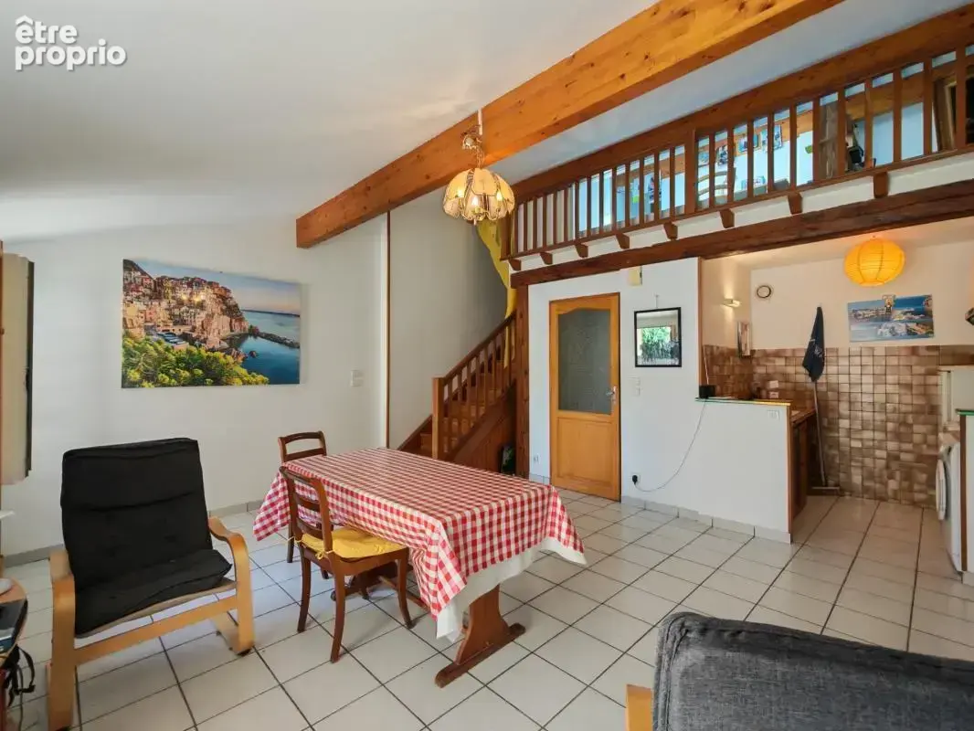 Immeuble de rapport avec T2 loué, T4 libre et garage à Pavie. Idéal investisseur - photo 3